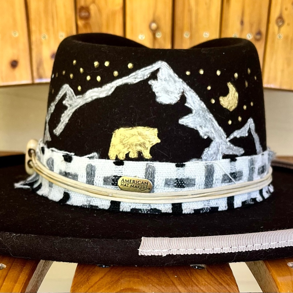 Stylish Black Hat with Patterned Band